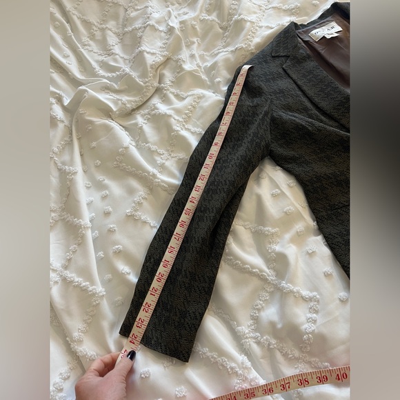 Oscar de la Renta houndstooth plaid olive green blazer skirt suit set - Picture 9 of 13